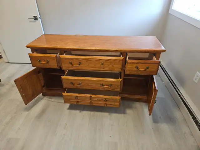 Wooden Dresser $175. Delivery Available - Photo 5