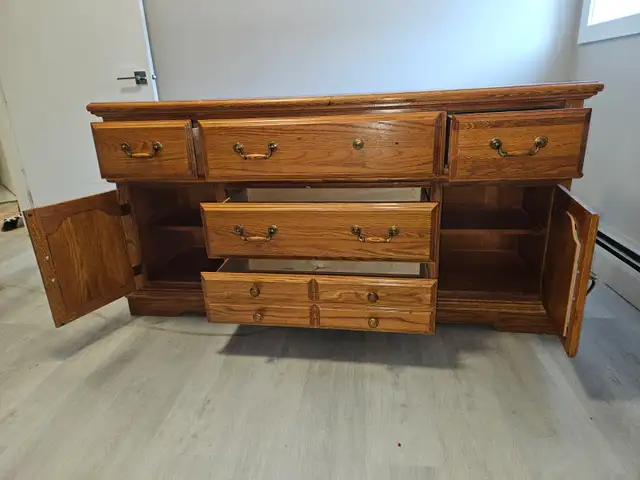 Wooden Dresser $175. Delivery Available - Photo 6