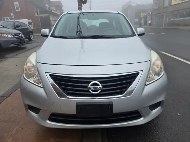 2012 Nissan Versa - Photo 2