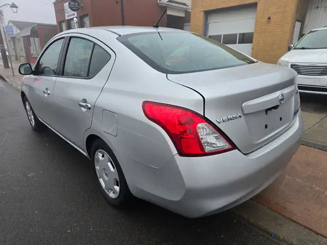 2012 Nissan Versa - Photo 5