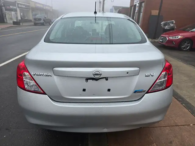 2012 Nissan Versa - Photo 6