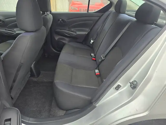2012 Nissan Versa - Photo 11