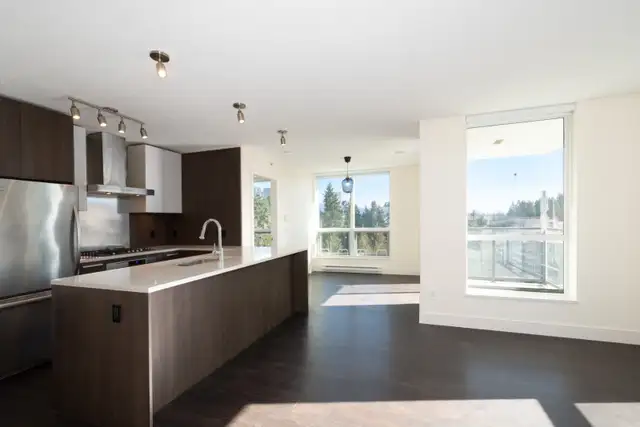 FOR SALE | 1205 - 3007 GLEN DRIVE