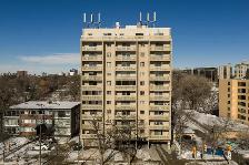 FOR SALE: Wellington Crescent for under $220K!