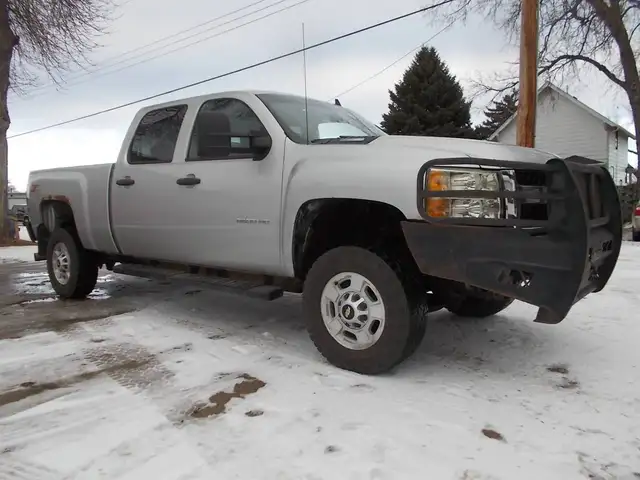 2011 Chevrolet Silverado 2500HD Duramax READ AD FULLY