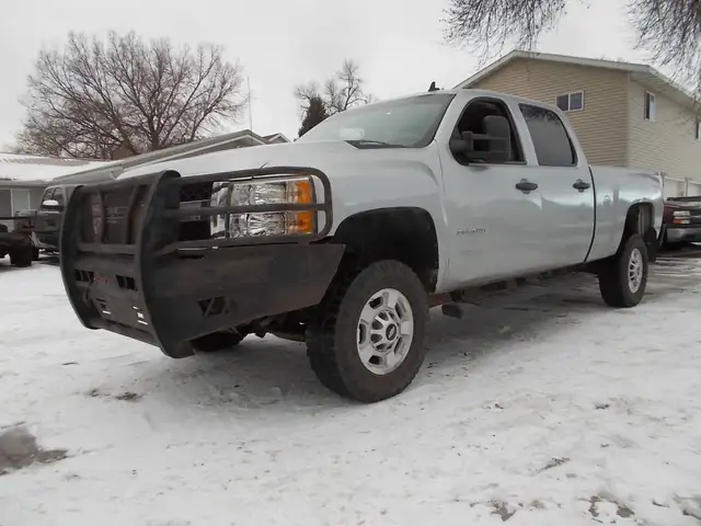 2011 Chevrolet Silverado 2500HD Duramax READ AD FULLY - Photo 10