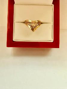 Women's 10K Gold V Ring~Size 6