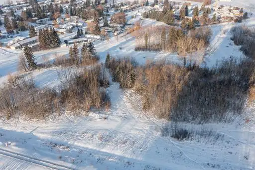 Fully serviced lot 4 in Alix – Ready for your dream home! - Photo 4