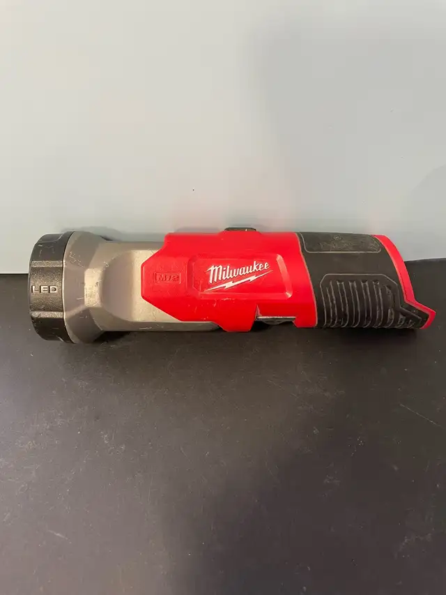 MILWAUKEE LED WORK LIGHT 49-24-0146