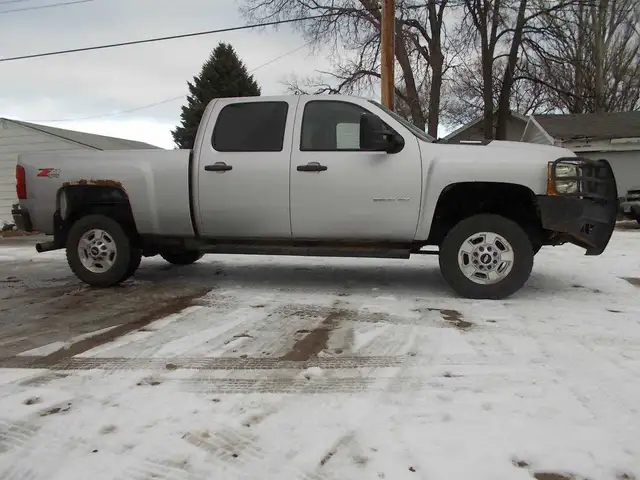 2011 Chevrolet Silverado 2500HD Duramax READ AD - Photo 4
