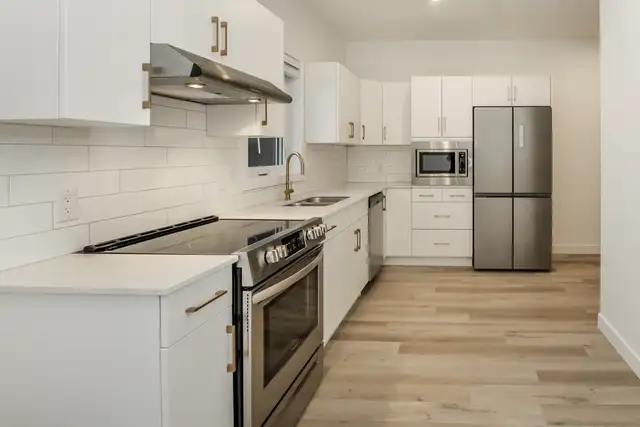 Luxury 1 Bedroom Apartment! Move In Ready!