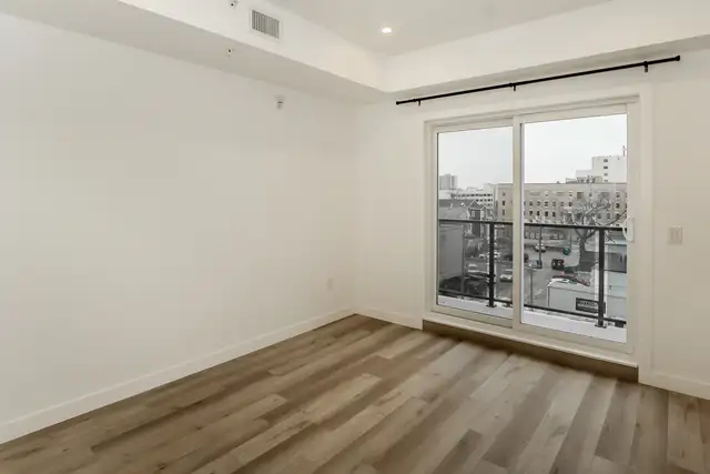 Luxury 1 Bedroom Apartment! Move In Ready! - Photo 6