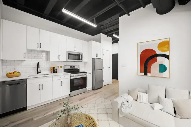 Modern 1 Bedroom Apartment! Move In Ready! - Photo 3