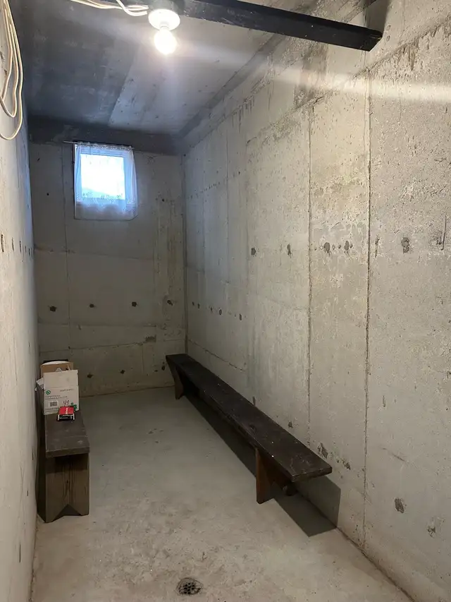 Basement Apartment for Rent. 2 Bed/1 Bath. Dufferin/Eglinton. - Photo 10