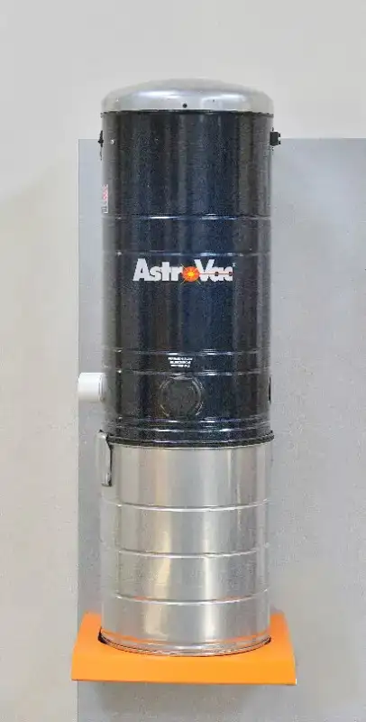 FACTORY RENEWED PRE-OWNED ASTROVAC SR14- NEW MOTOR
