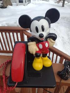 Mickey mouse phone 14' tall