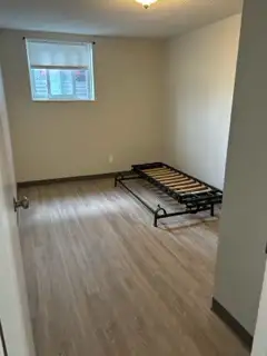 4 Bedroom Student Unit -May 1st - Photo 4