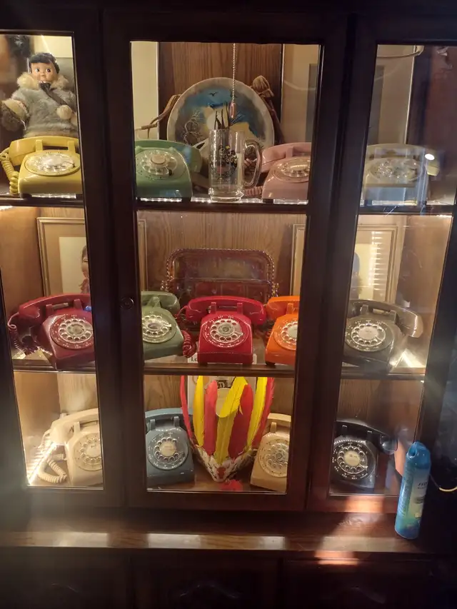 Vintage rotary dial phone collection 13 different colours - Photo 3