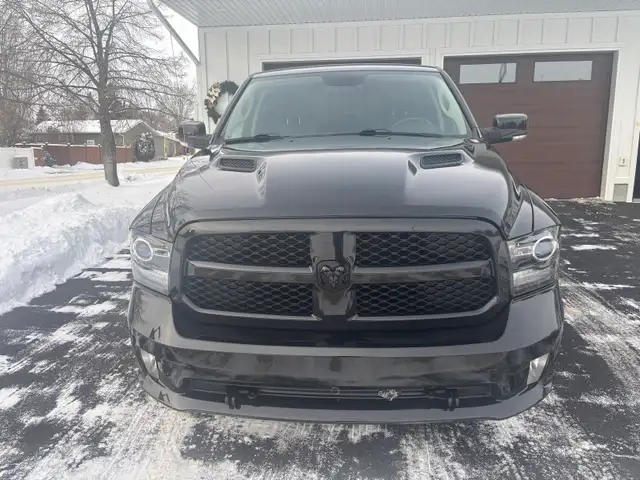 2018 Dodge Ram Sport