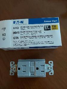 GFCI   EATON   Grey