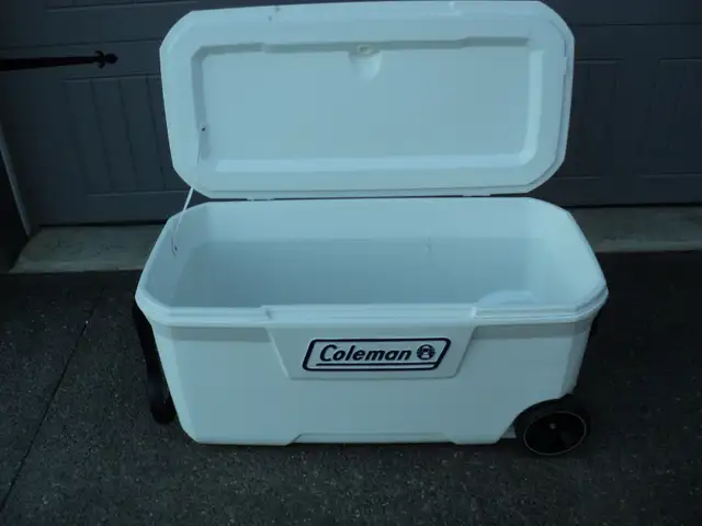 Large white COLEMAN CAMPING COOLER Great for Fishing Calls Only
