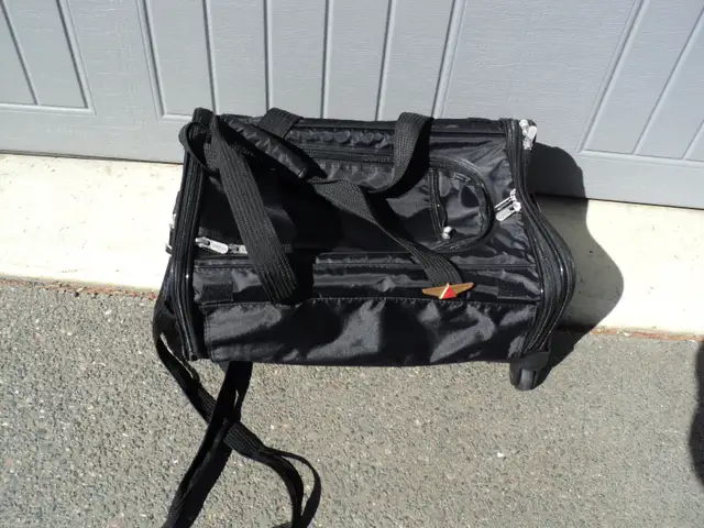 Small Breathable PET CARRIER Cat or small dog