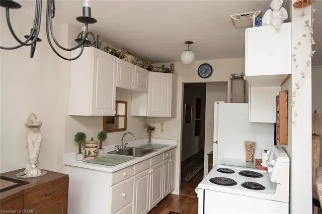 Room Available Near University of Guelph - Photo 3