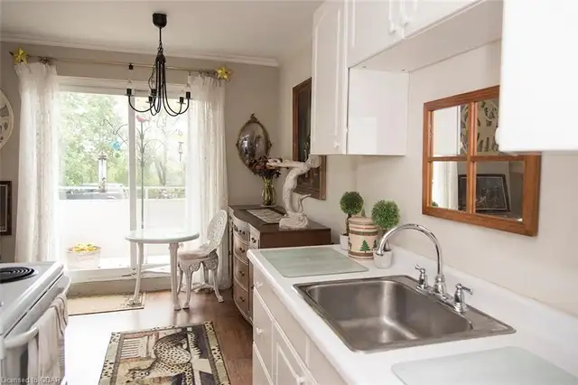 Room Available Near University of Guelph - Photo 4