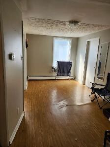 68 St John #2 - 1BR West, Heat Included - Photo 2