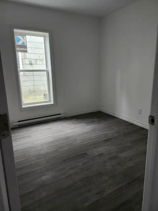 588 Harding W - 3BR West, W/D, close to amenities - Photo 6