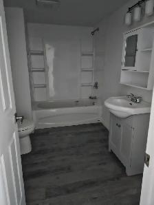 588 Harding W - 3BR West, W/D, close to amenities - Photo 10