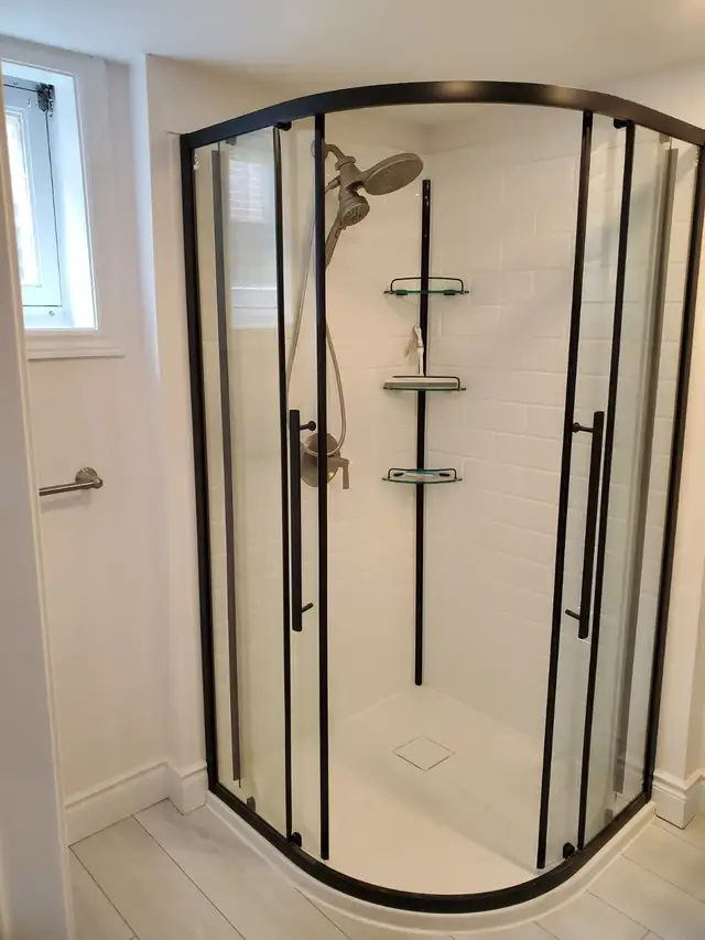 1 Bed  OFFICE Large, Clean, Bright, Priv Ent. - Photo 4