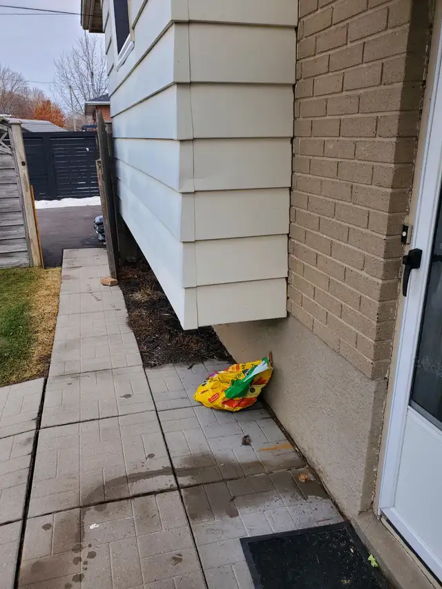 1 Bed  OFFICE Large, Clean, Bright, Priv Ent. - Photo 10