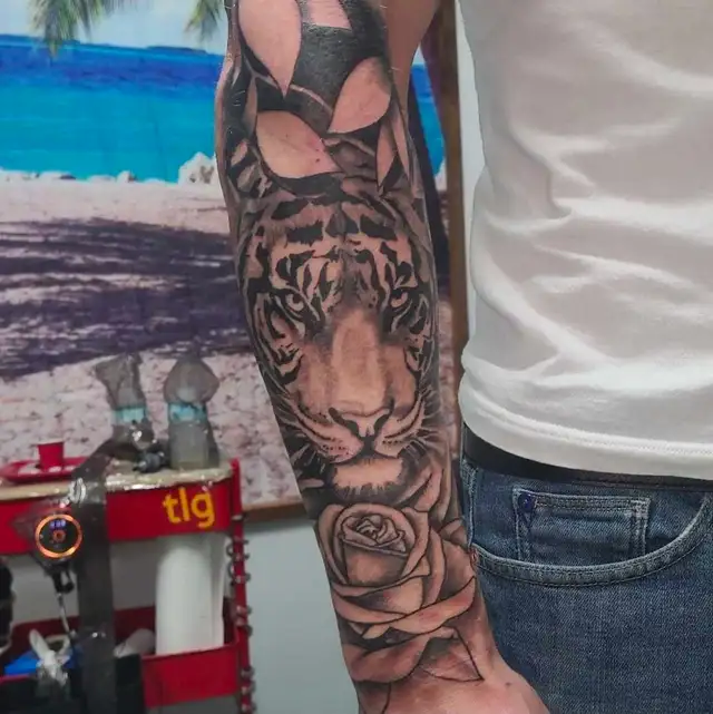 Professional Tattoos,  Low Flatrates - Photo 2