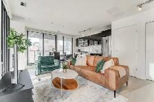 Modern downtown 2 bedroom - condo - Parking included