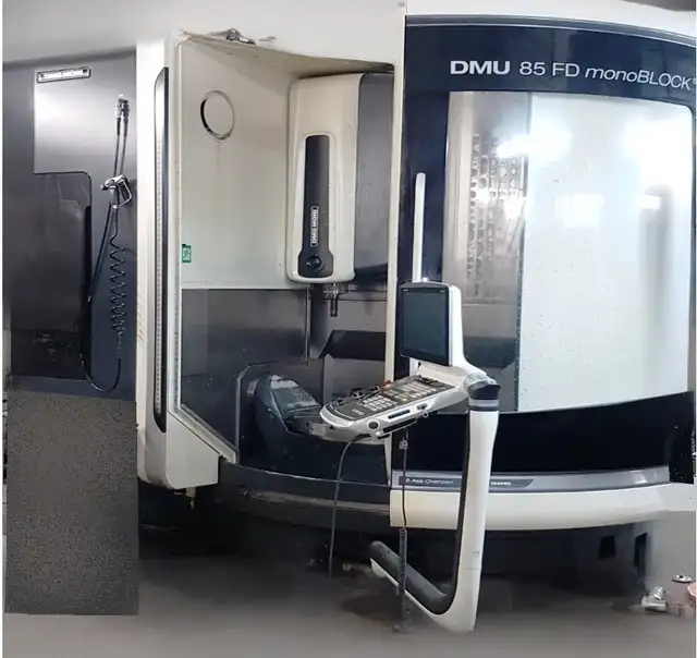 Centre d’usinage DMG MORI DMU 85FD Monoblock 5 axes année 2017