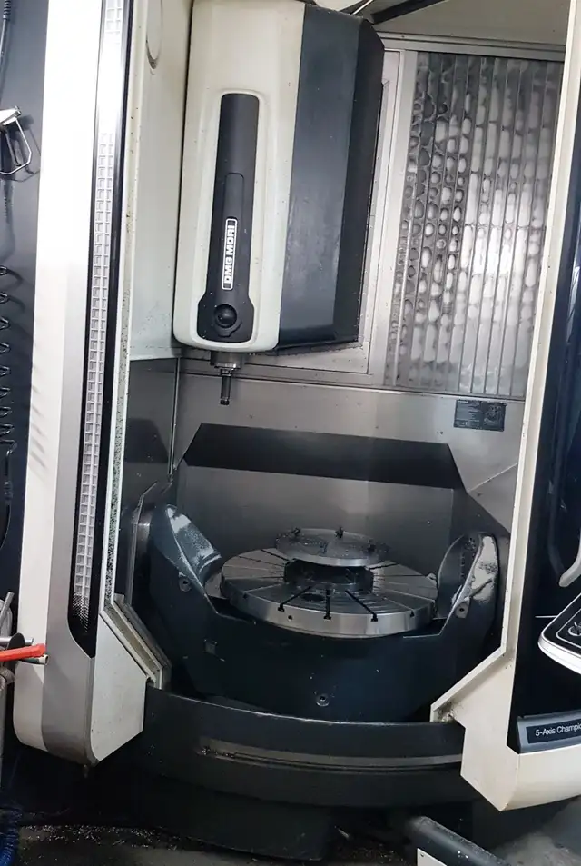 Centre d’usinage DMG MORI DMU 85FD Monoblock 5 axes année 2017 - Photo 2