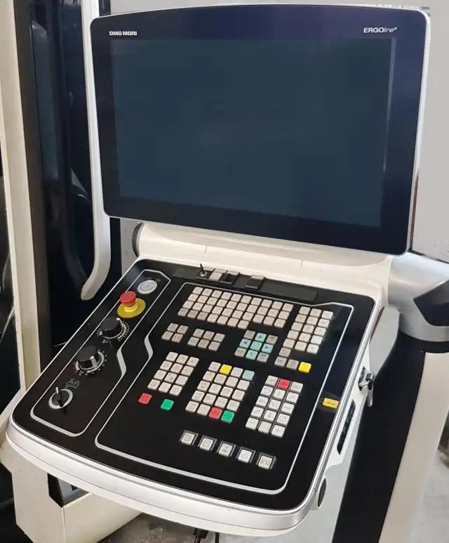 Centre d’usinage DMG MORI DMU 85FD Monoblock 5 axes année 2017 - Photo 5