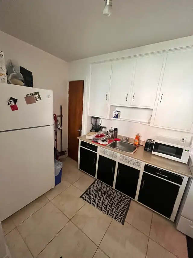 Furnished Apartment for Sublet - Photo 8