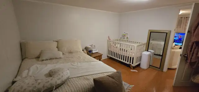 One bedroom basement apartment - Photo 3