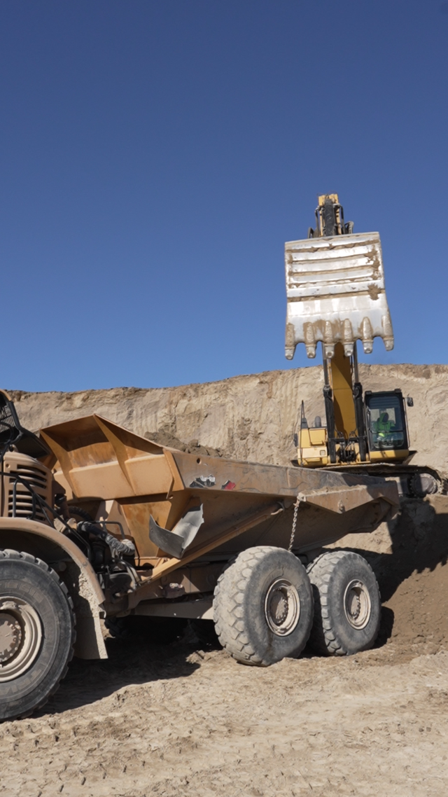 NOW HIRING - Heavy Equipment Operators & Scale Attendants - Photo 3