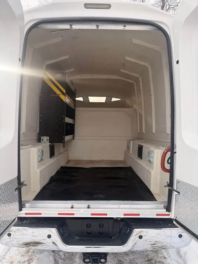 2018 RAM 3500 HD 4X4 CREW CAB 4X4 LONG BOX DIESEL LOW KMS - Photo 4