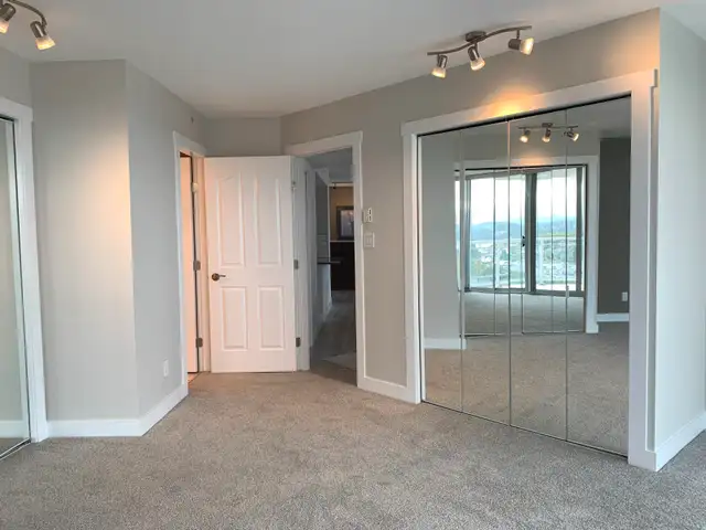 2 BR STUNNING OCEANSIDE CONDO - QUALITY,  LONG TERM TENANCY - Photo 7
