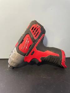 MILWAUKEE 1/4" IMPACT DRIVER 2462-20