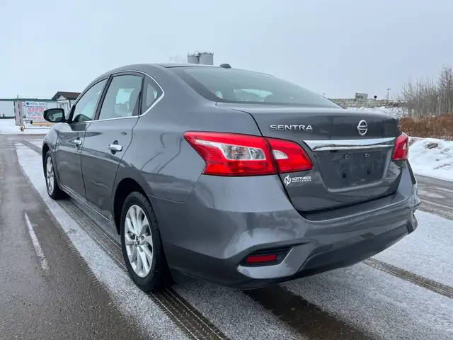 2016 Nissan Sentra SV - Photo 2
