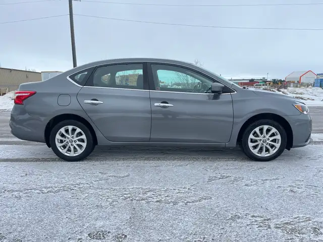 2016 Nissan Sentra SV - Photo 5