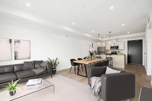 Modern 2 Bedroom Apartment! Includes 2 Fitness Centre - Photo 5