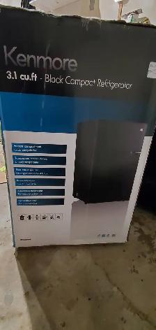 REFRIGERATOR ( KENMORE COMPACT REFRIGERATOR) - Photo 3