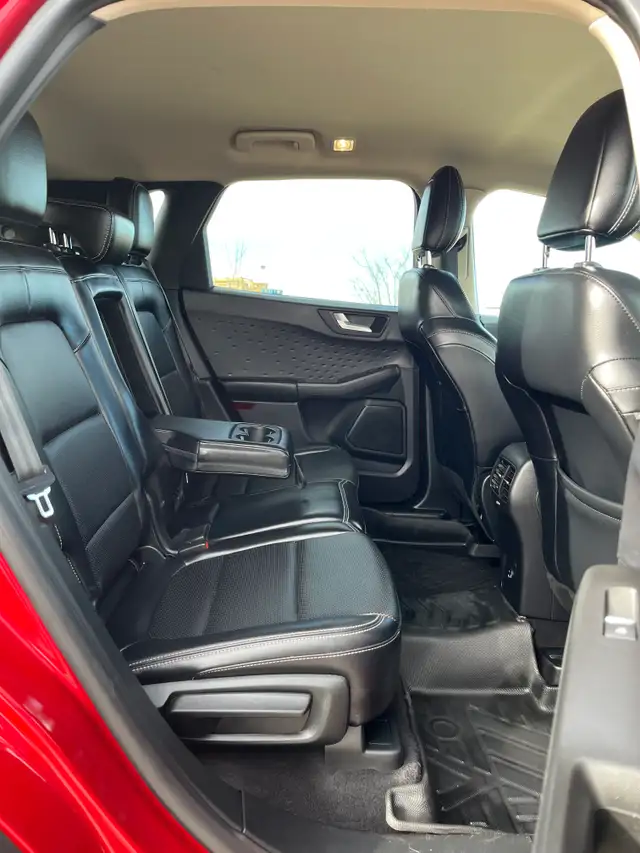 2020 Ford Escape SEL - Photo 13