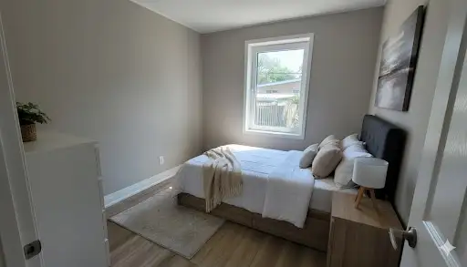 3 bedroom house for rent in Brampton downtown - Photo 4